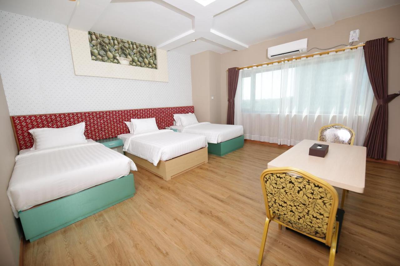 H Plus Hotel Янгон Экстерьер фото
